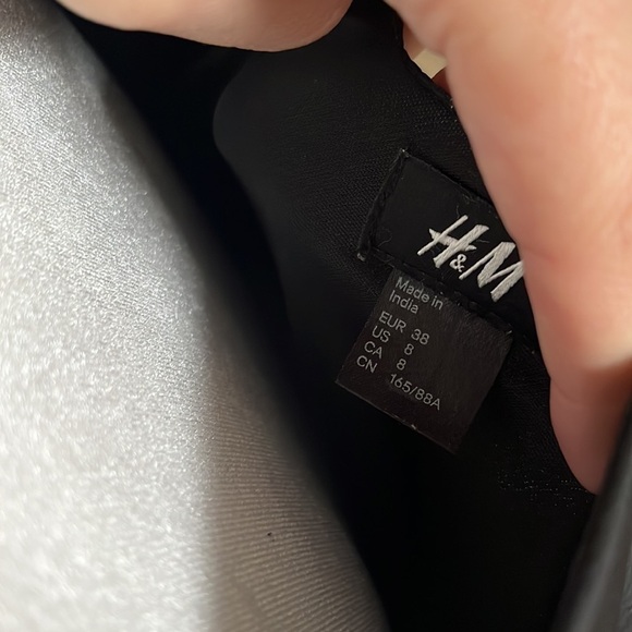 H&M Black Ruffle Dress Size 8 - Picture 4 of 6